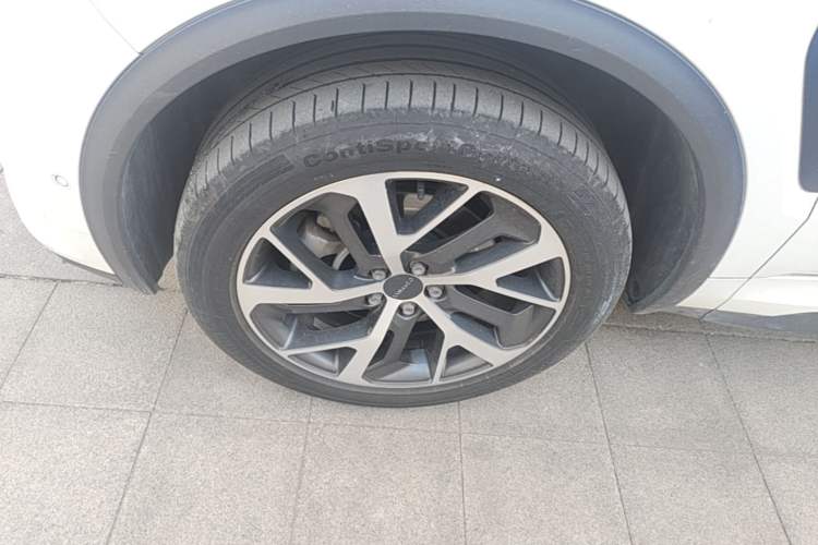 Used Lynk & Co 01 2017 2.0T Four-Wheel Drive Pro Edition Left Front Wheel Hub