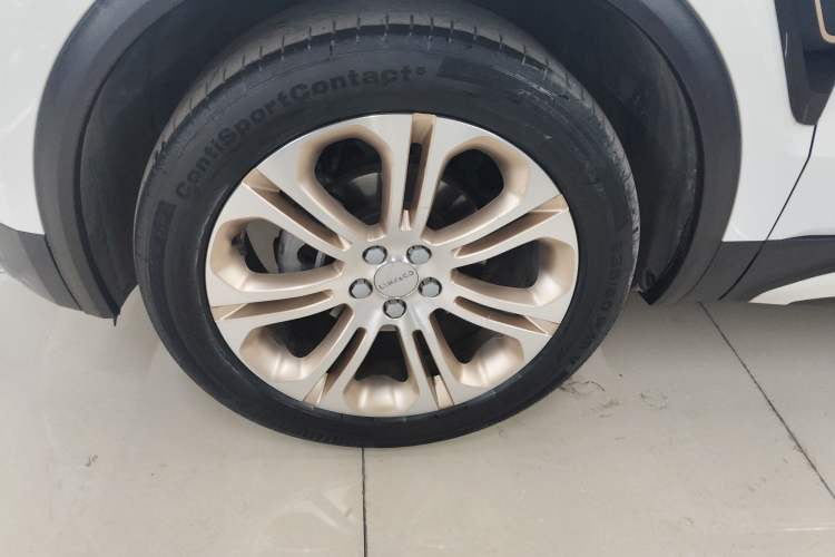 Used Lynk & Co 01 2017 2.0T Two-Wheel Drive Pro Edition Left Front Wheel Hub