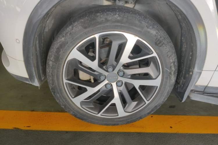 Used Lynk & Co 01 2017 2.0T Four-Wheel Drive Pro Edition Left Front Wheel Hub