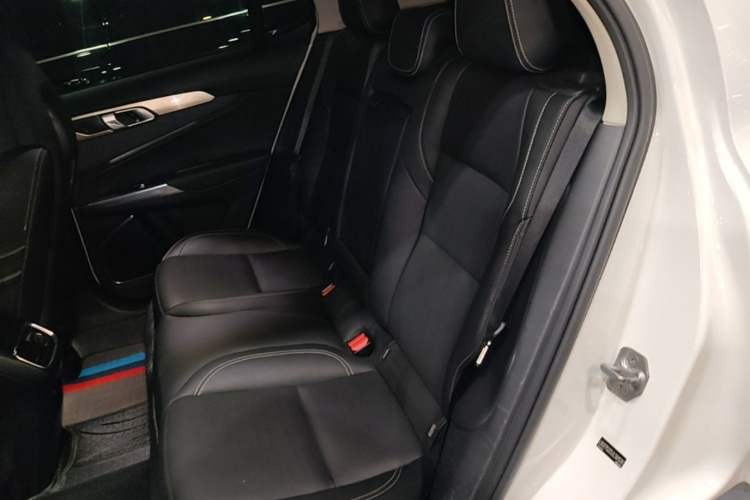 Used Lynk & Co 01 2017 2.0T Two-Wheel Drive Pro Edition Left Rear Seat