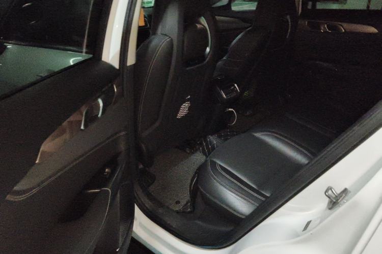 Used Lynk & Co 01 2017 2.0T Two-Wheel Drive Pro Edition Left Rear Seat