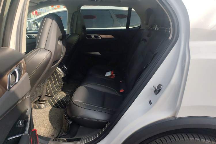 Used Lynk & Co 01 2017 2.0T Two-Wheel Drive Pro Edition Left Rear Seat