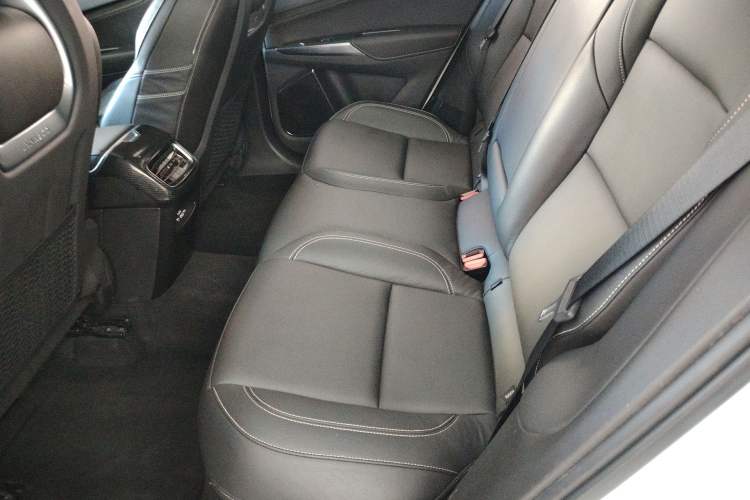 Used Lynk & Co 01 2017 2.0T Two-Wheel-Drive Version Left Rear Seat
