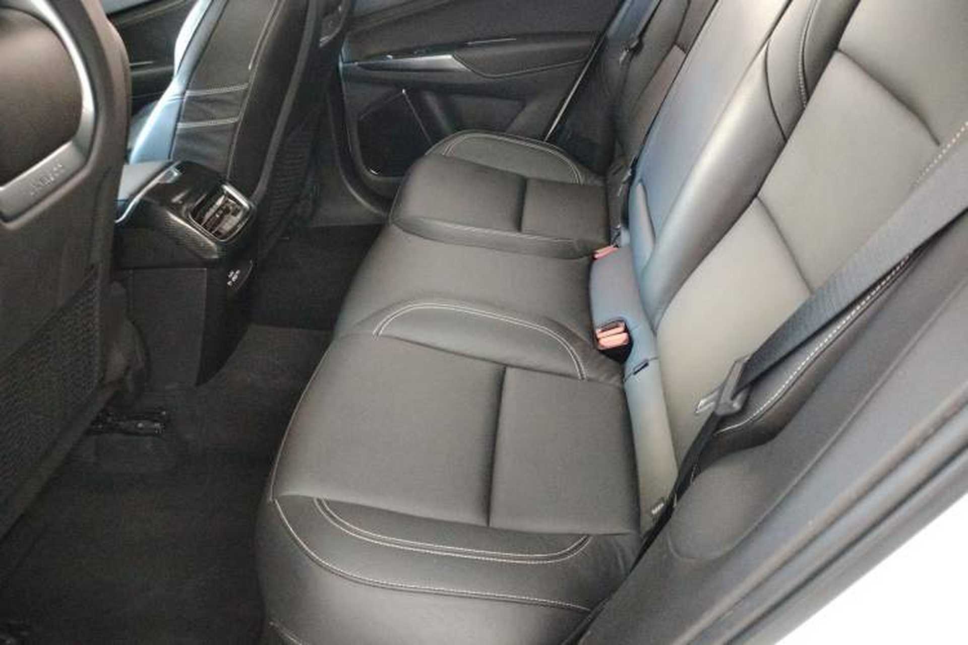 Used Lynk & Co 01 2017 2.0T Two-Wheel-Drive Version Left Rear Seat