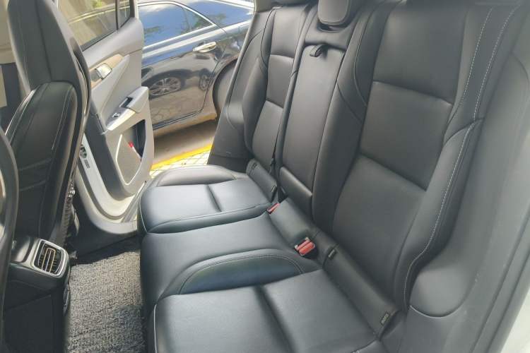 Used Lynk & Co 01 2017 2.0T Two-Wheel Drive Pro Edition Left Rear Seat