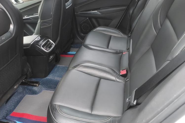 Used Lynk & Co 01 2017 2.0T Two-Wheel-Drive Version Left Rear Seat