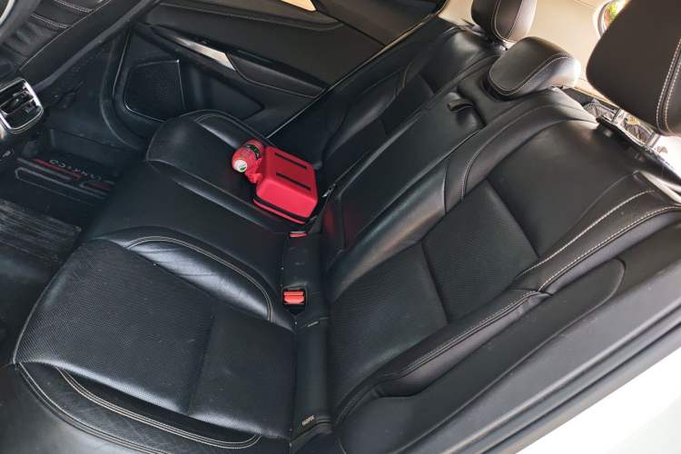 Used Lynk & Co 01 2017 2.0T Two-Wheel Drive Pro Edition Left Rear Seat