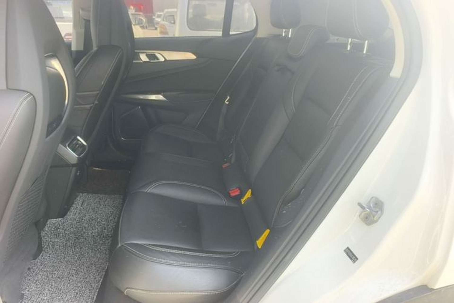 Used Lynk & Co 01 2017 2.0T Two-Wheel Drive Pro Edition Left Rear Seat