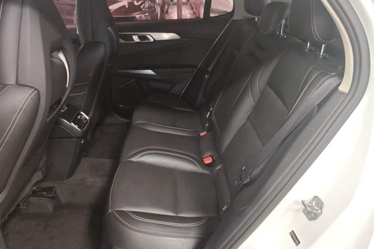 Used Lynk & Co 01 2017 2.0T Two-Wheel Drive Pro Edition Left Rear Seat