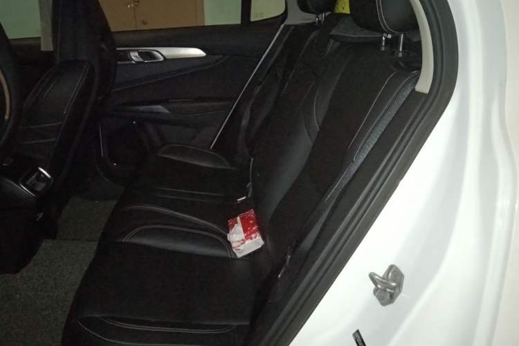 Used Lynk & Co 01 2017 2.0T Two-Wheel-Drive Version Left Rear Seat