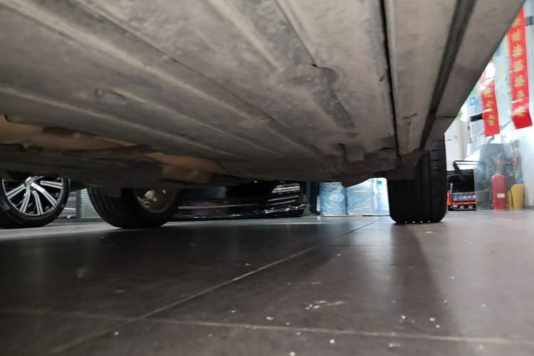 Used Lynk & Co 01 2017 2.0T Two-Wheel Drive Pro Edition Left Side Sill