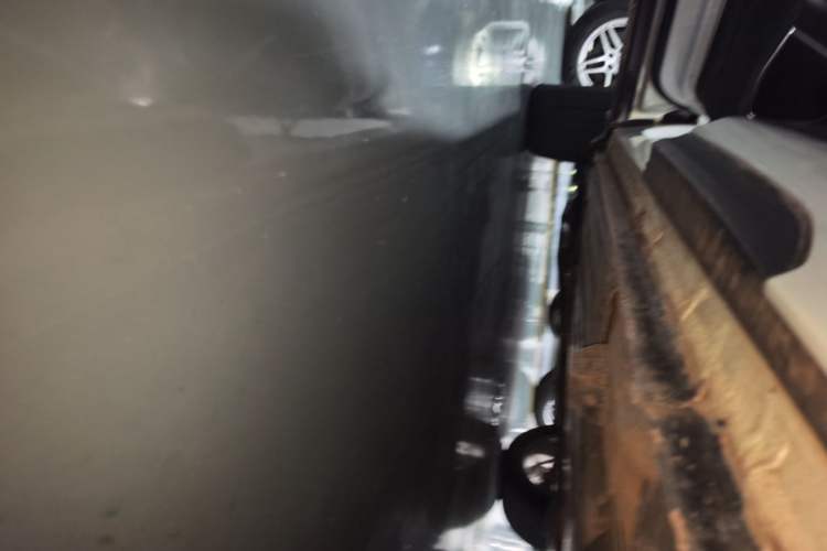 Used Lynk & Co 01 2017 2.0T Two-Wheel Drive Pro Edition Left Side Sill