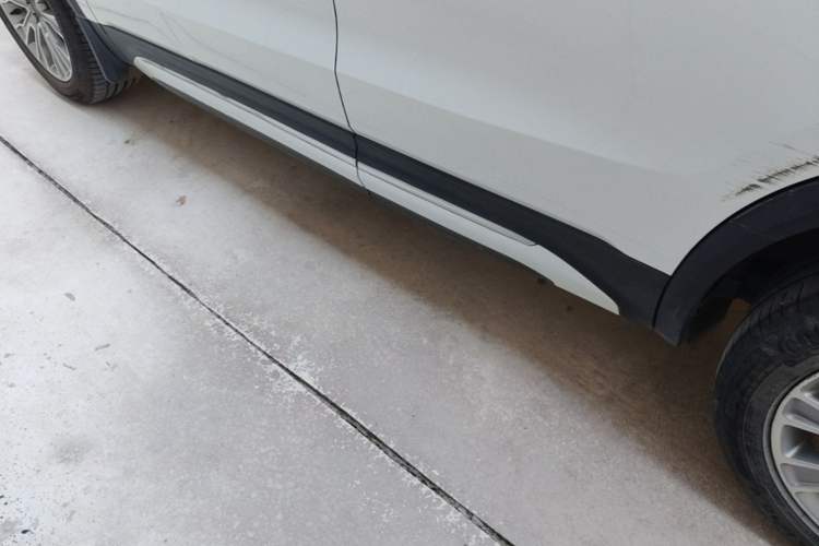 Used Lynk & Co 01 2017 2.0T Two-Wheel-Drive Version Left Side Sill