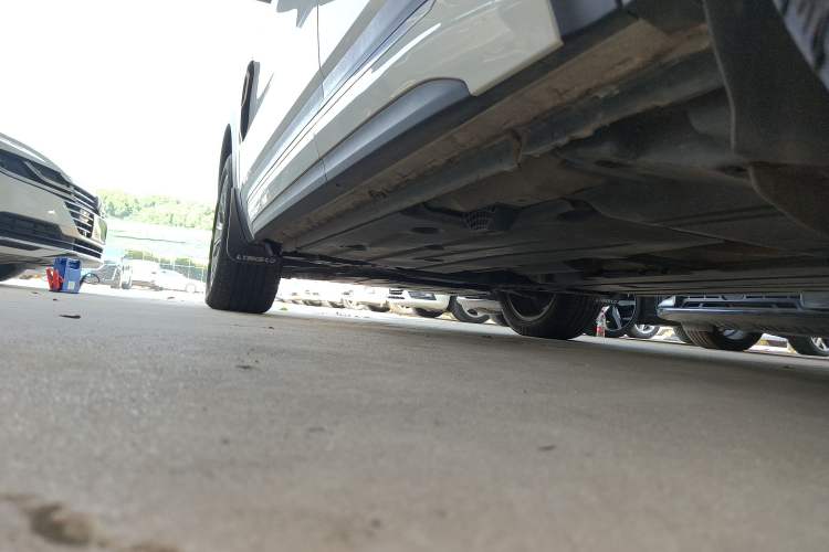 Used Lynk & Co 01 2017 2.0T Two-Wheel-Drive Version Left Side Sill
