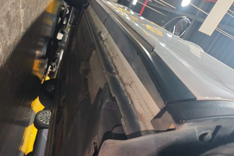 Used Lynk & Co 01 2017 2.0T Four-Wheel Drive Pro Edition Left Side Sill