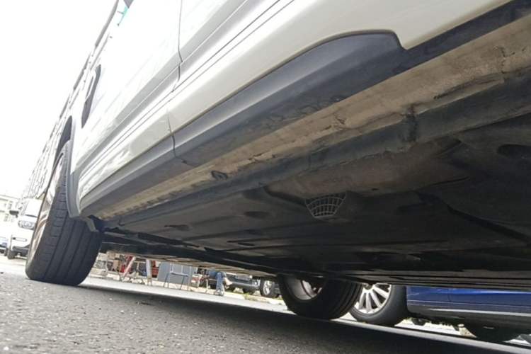 Used Lynk & Co 01 2017 2.0T Two-Wheel Drive Pro Edition Left Side Sill