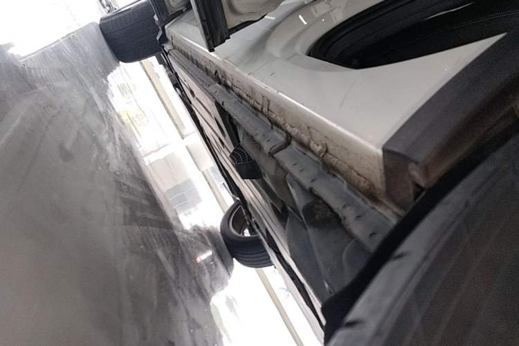 Used Lynk & Co 01 2017 2.0T Two-Wheel Drive Pro Edition Left Side Sill