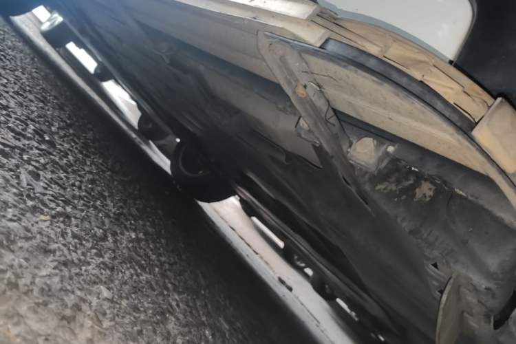 Used Lynk & Co 01 2017 2.0T Two-Wheel Drive Pro Edition Left Side Sill