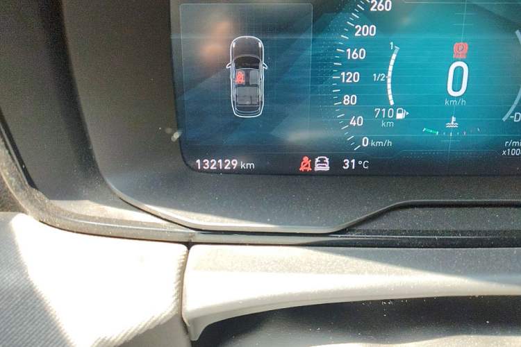 Used Lynk & Co 01 2017 2.0T Four-Wheel Drive Pro Edition Odometer Close Up