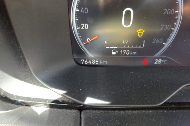 Used Lynk & Co 01 2017 2.0T Two-Wheel Drive Pro Edition Odometer Close Up