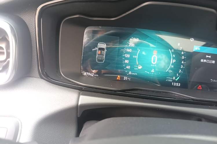 Used Lynk & Co 01 2017 2.0T Two-Wheel Drive Pro Edition Odometer Close Up