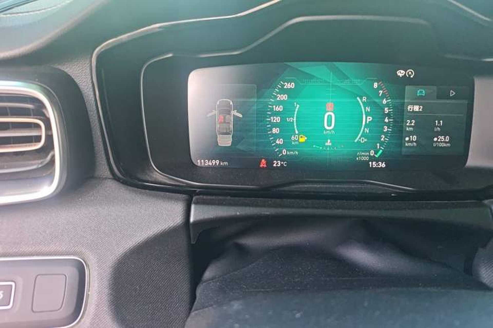 Used Lynk & Co 01 2017 2.0T Two-Wheel Drive Pro Edition Odometer Close Up