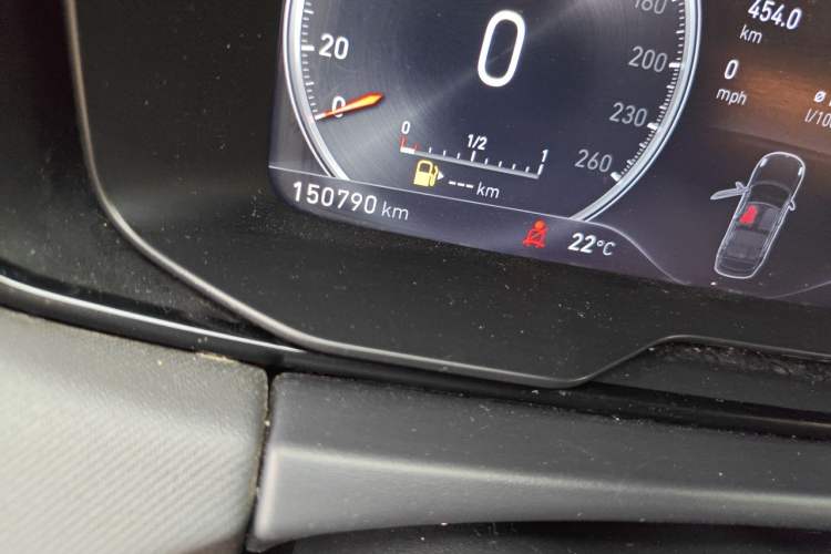 Used Lynk & Co 01 2017 2.0T Two-Wheel-Drive Version Odometer Close Up