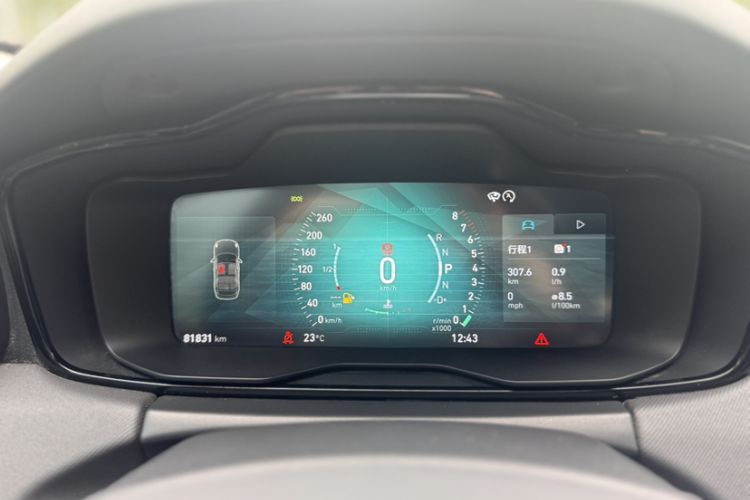 Used Lynk & Co 01 2017 2.0T Two-Wheel Drive Pro Edition Odometer Close Up