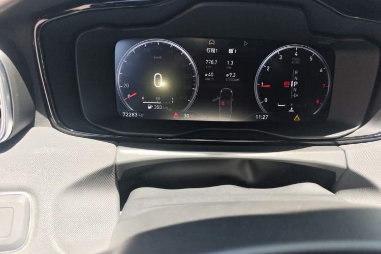 Used Lynk & Co 01 2017 2.0T Two-Wheel Drive Pro Edition Odometer Close Up