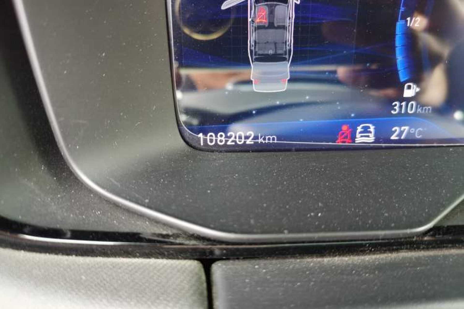 Used Lynk & Co 01 2017 2.0T Four-Wheel Drive Pro Edition Odometer Close Up