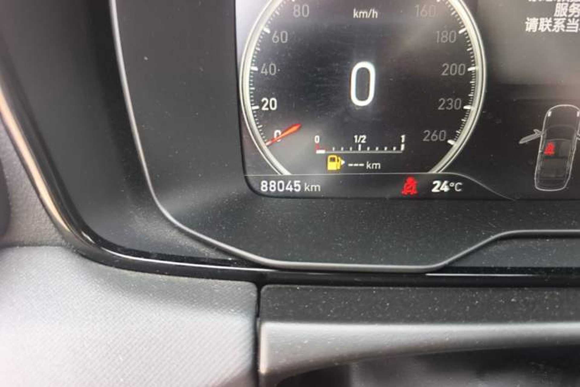 Used Lynk & Co 01 2017 2.0T Two-Wheel Drive Pro Edition Odometer Close Up