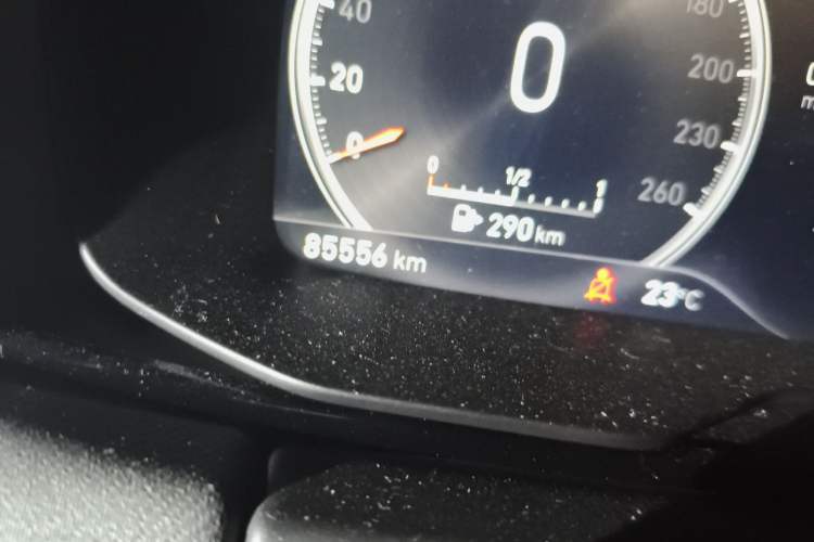 Used Lynk & Co 01 2017 2.0T Two-Wheel Drive Pro Edition Odometer Close Up