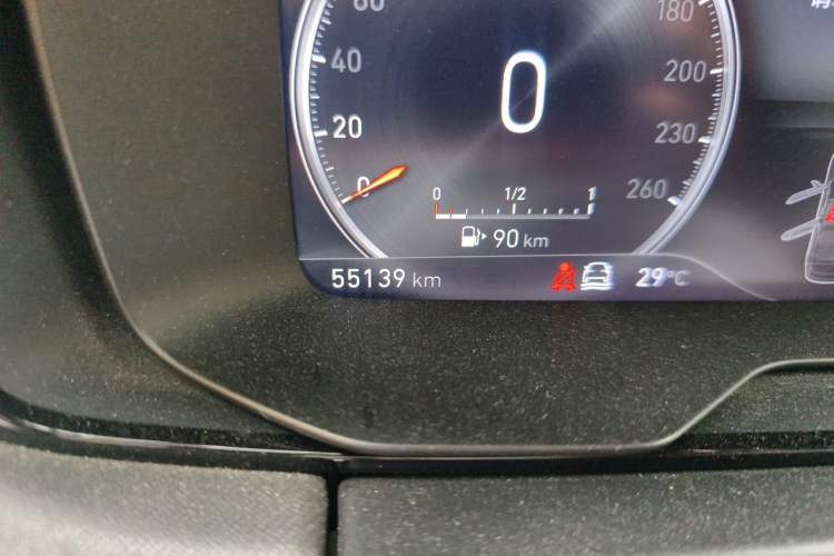 Used Lynk & Co 01 2017 2.0T Four-Wheel Drive Pro Edition Odometer Close Up