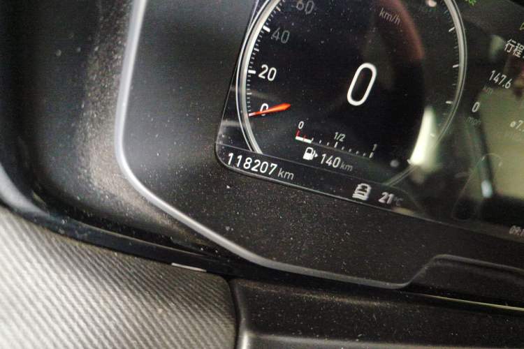 Used Lynk & Co 01 2017 2.0T Four-Wheel Drive Pro Edition Odometer Close Up
