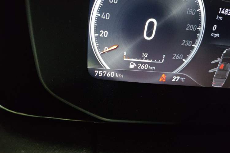 Used Lynk & Co 01 2017 2.0T Two-Wheel Drive Pro Edition Odometer Close Up