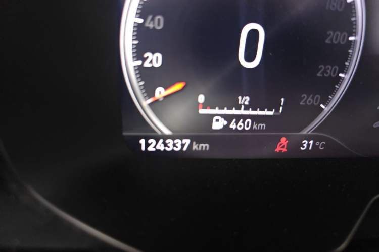 Used Lynk & Co 01 2017 2.0T Two-Wheel Drive Pro Edition Odometer Close Up