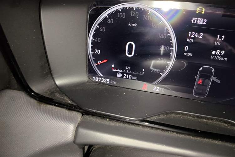 Used Lynk & Co 01 2017 2.0T Two-Wheel Drive Pro Edition Odometer Close Up