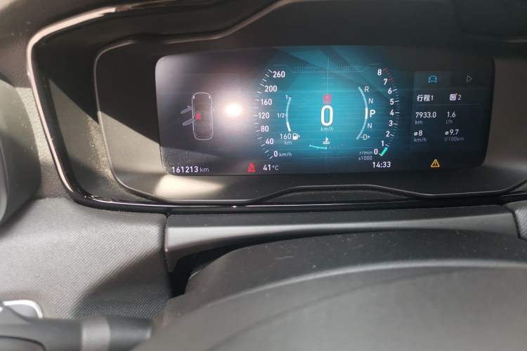 Used Lynk & Co 01 2017 2.0T Two-Wheel Drive Pro Edition Odometer Close Up