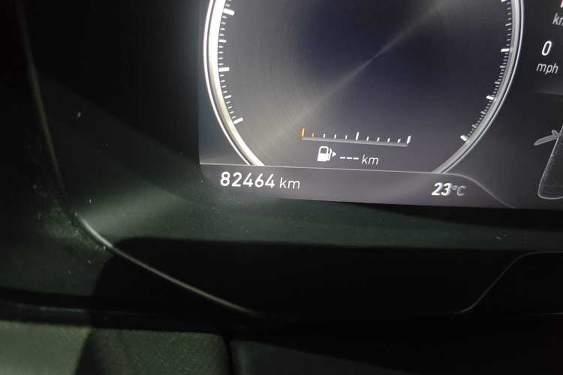 Used Lynk & Co 01 2017 2.0T Two-Wheel Drive Pro Edition Odometer Close Up
