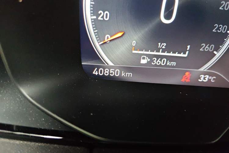 Used Lynk & Co 01 2017 2.0T Two-Wheel Drive Pro Edition Odometer Close Up