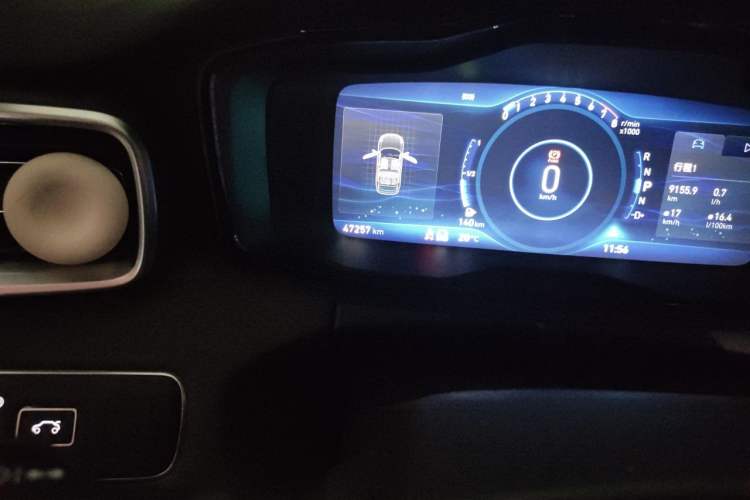 Used Lynk & Co 01 2017 2.0T Four-Wheel Drive Pro Edition Odometer Close Up