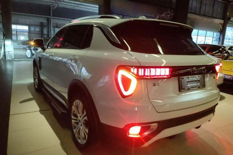 Used Lynk & Co 01 2017 2.0T Two-Wheel Drive Pro Edition Rear Left 45 Deg