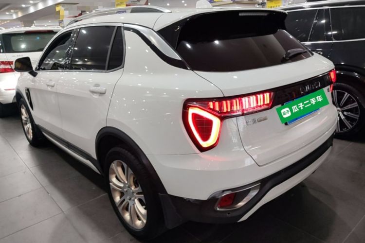 Used Lynk & Co 01 2017 2.0T Two-Wheel Drive Pro Edition Rear Left 45 Deg