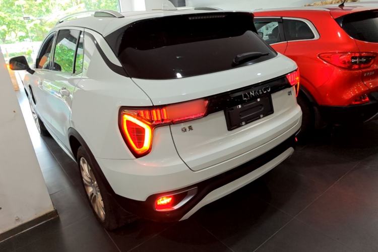 Used Lynk & Co 01 2017 2.0T Two-Wheel Drive Pro Edition Rear Left 45 Deg