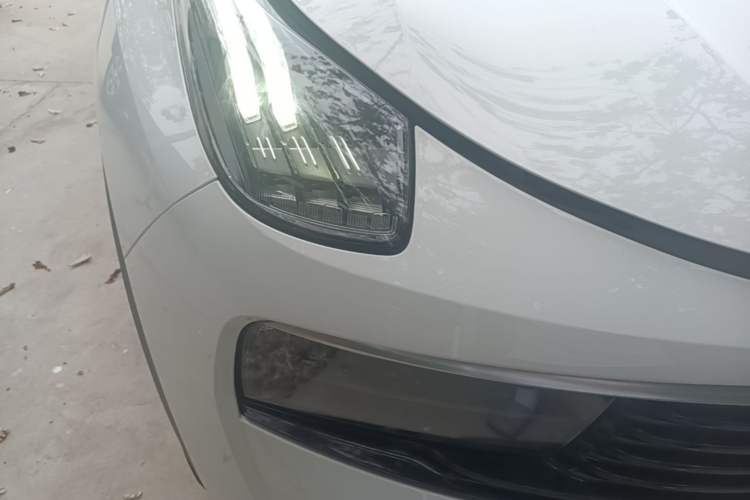 Used Lynk & Co 01 2017 2.0T Two-Wheel Drive Pro Edition Right Front Headlight