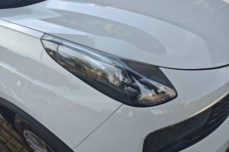 Used Lynk & Co 01 2017 2.0T Two-Wheel-Drive Version Right Front Headlight
