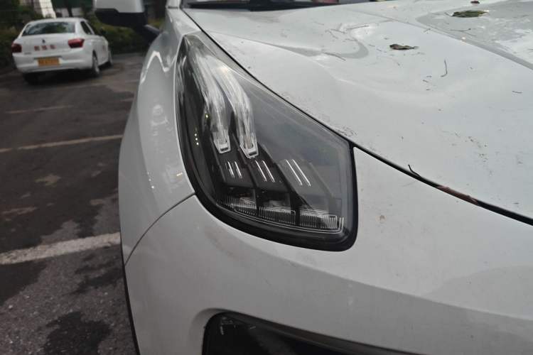 Used Lynk & Co 01 2017 2.0T Two-Wheel Drive Pro Edition Right Front Headlight