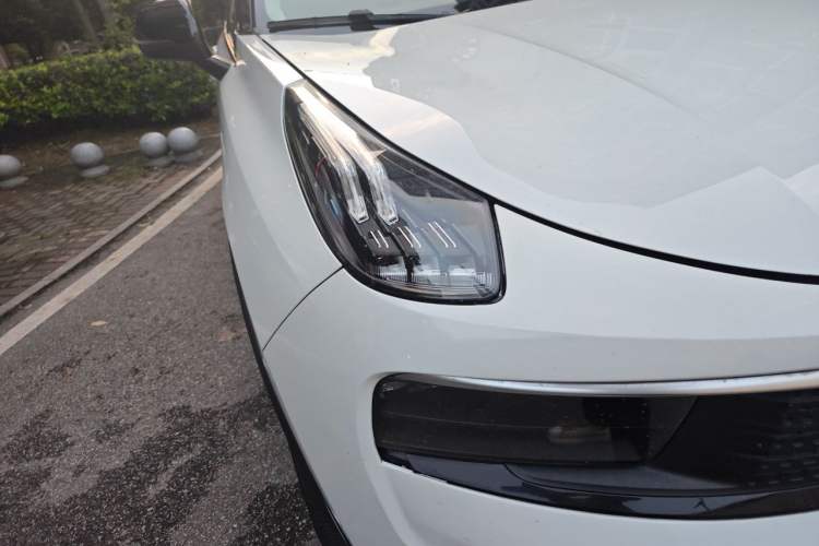 Used Lynk & Co 01 2017 2.0T Four-Wheel Drive Pro Edition Right Front Headlight
