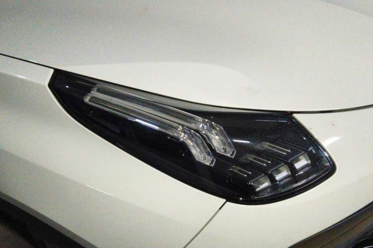 Used Lynk & Co 01 2017 2.0T Two-Wheel Drive Pro Edition Right Front Headlight