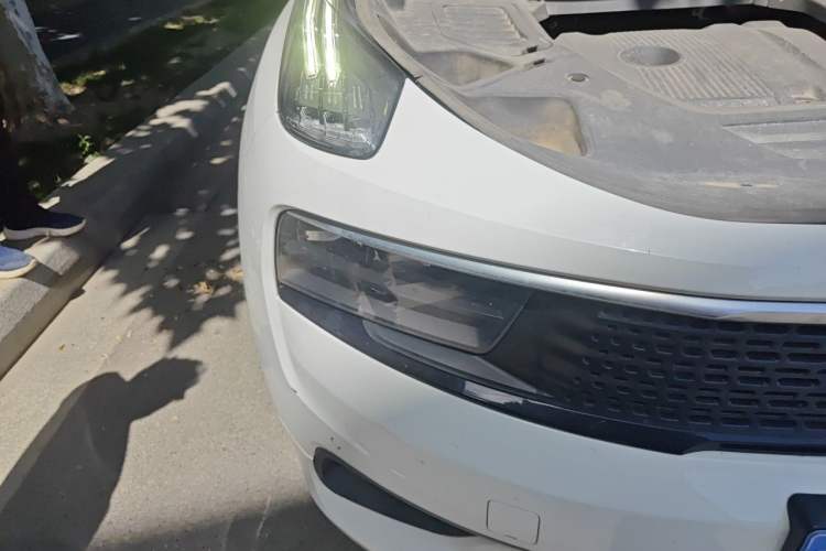 Used Lynk & Co 01 2017 2.0T Four-Wheel Drive Pro Edition Right Front Headlight